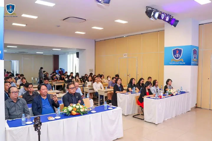 Nhân Viên Thiết Kế Bao Bì Sản Phẩm Nội Thất