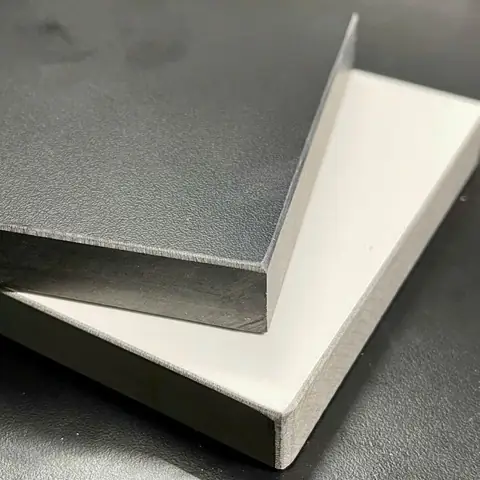 Chất Liệu Phenolic Nhập Khẩu – Giải Pháp Tối Ưu Cho Môi Trường Khắc Nghiệt