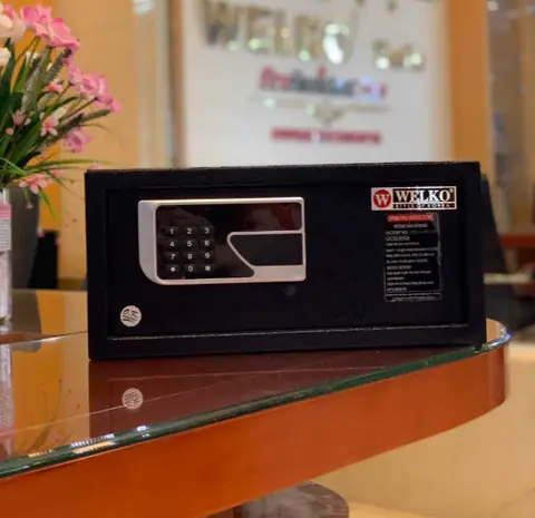 Tính Thẩm Mỹ Két Sắt Mini Khách Sạn Việt Tiệp