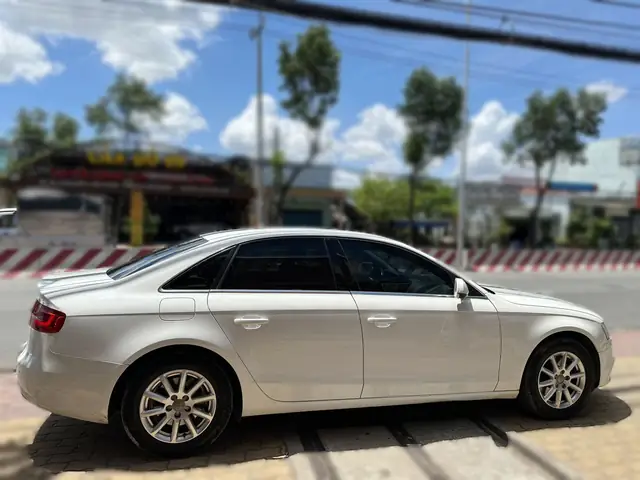 Đánh Giá Ngoại Thất Audi A4 2013 Qua Sử Dụng