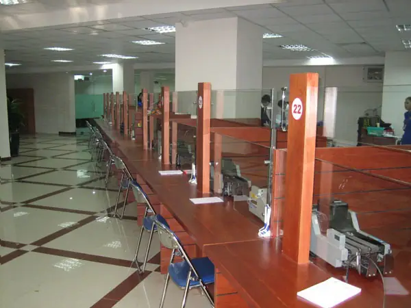 Nội Thất Bàn Quầy Giao Dịch: Hướng Dẫn Chọn Và Thiết Kế Chuyên Nghiệp