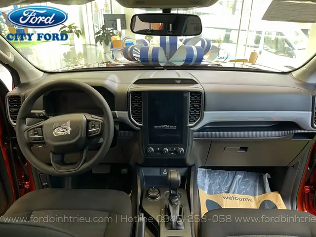 Nội Thất Ford Ranger 2 Cầu Số Tự Động Xls 4x4 At 2025