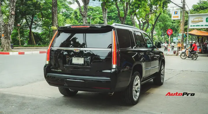 Cận Cảnh Chiếc Suv Hạng Sang Cadillac Escalade 2018 Đầu Tiên Tại Việt Nam - Ảnh 2.