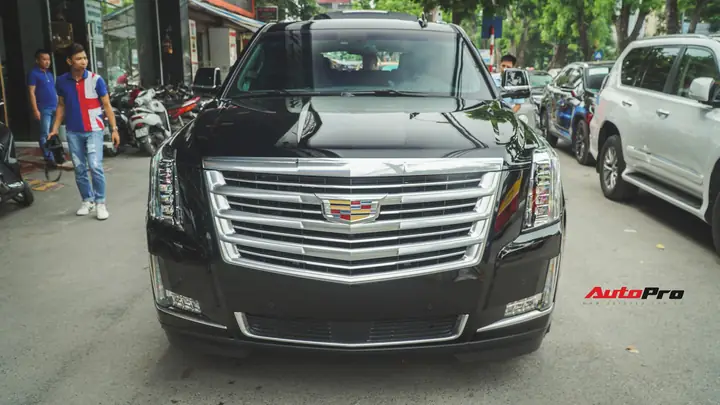 Cận Cảnh Chiếc Suv Hạng Sang Cadillac Escalade 2018 Đầu Tiên Tại Việt Nam - Ảnh 1.