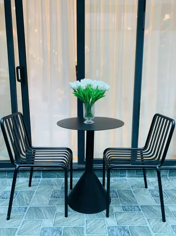 Xu Hướng Sử Dụng Bàn Ghế Cafe Ngoài Trời Tại Hà Nội