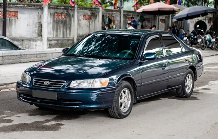 Thế Hệ Toyota Camry Đầu Tiên Tại Việt Nam - 1998