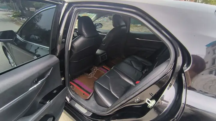 Thuê Xe Toyota Camry 4 Chỗ Giá Tốt Ở Đâu?