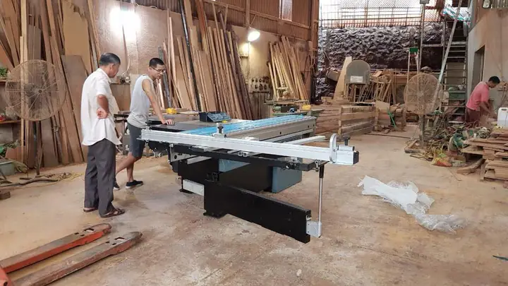 Hà Nội: Đắm Chìm Trong Không Khí Tấp Nập Ở Làng Nghề Đồ Gỗ Hữu Bằng - Ảnh 1.