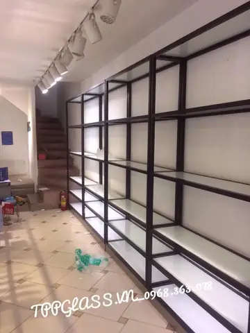 Lựa Chọn Đồ Nội Thất Trưng Bày Giày Dép Hợp Phù Với Thương Hiệu