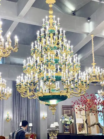 Sử Dụng Ánh Sáng Từ Các Loại Đèn Đặc Trưng