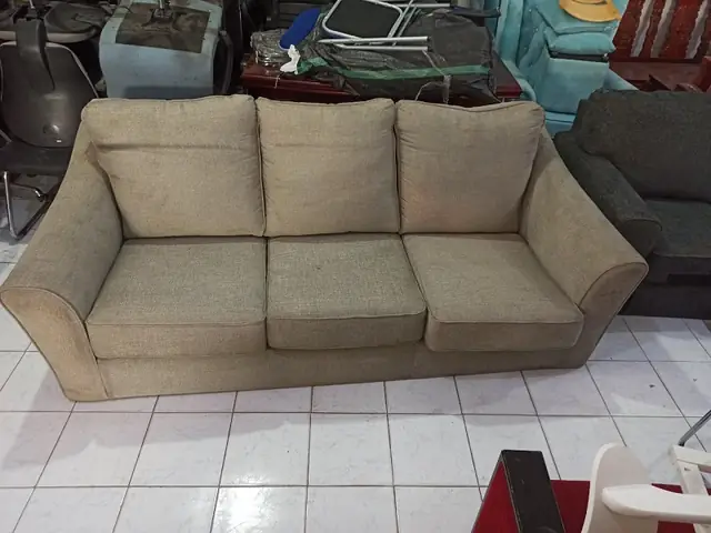 Ở Đâu Thu Mua Bàn Ghế Cũ Tại Quận Gò Vấp?