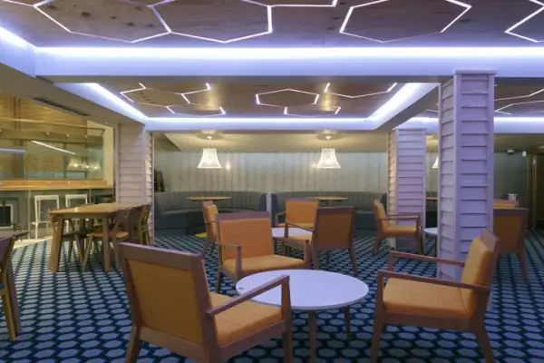 Cribbar surf bar by Absolute, Newquay – UK: Cribbar surf bar by Absolute, Newquay – UK: