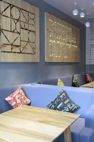 Cribbar surf bar by Absolute, Newquay – UK: Cribbar surf bar by Absolute, Newquay – UK: