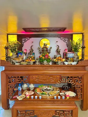 Án Gian Và Những Hiểu Biết Trong Không Gian Thờ.