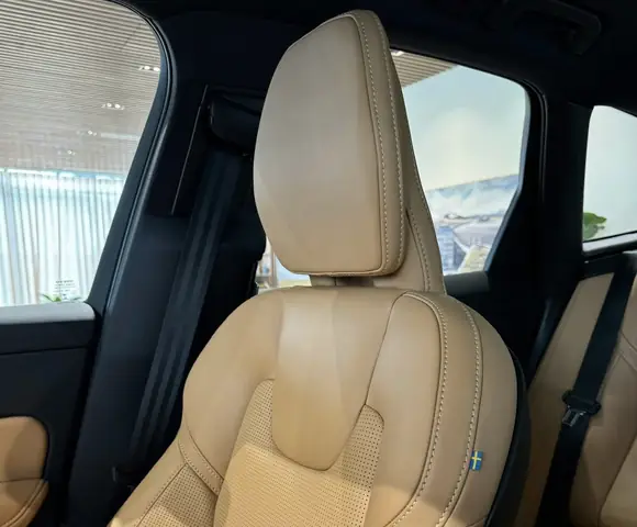 Chất Liệu Cao Cấp & Chế Tác Tinh Xảo: Nâng Tầm Đẳng Cấp Cho Nội Thất Volvo Xc60 Chất Liệu Cao Cấp & Chế Tác Tinh Xảo: Nâng Tầm Đẳng Cấp Cho Nội Thất Volvo Xc60
