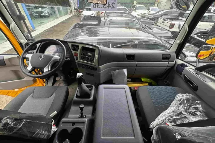 Nội Thất Xe Ben Dongfeng 3 Chân