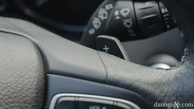 Nội Thất Focus Titanium 2018