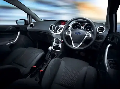 Danh Gia Xe Ford Fiesta 2012 2