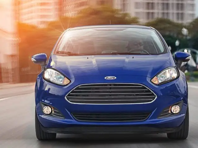 Phía Đầu Xe Của Ford Fiesta