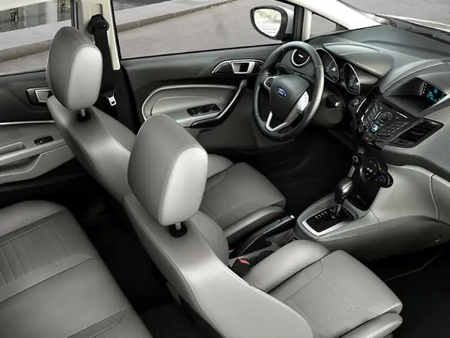 Không Gian Nội Thất Của Ford Fiesta