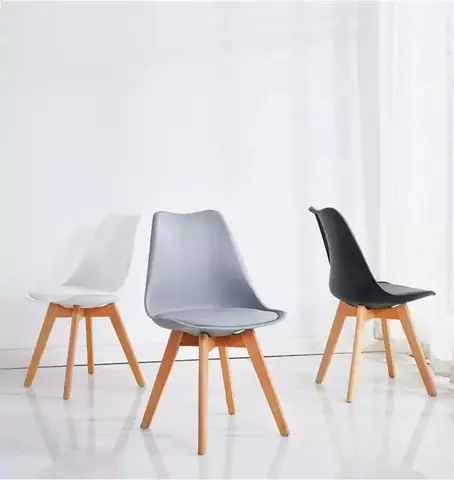 2.2. Ghế Nhựa Nhập Khẩu