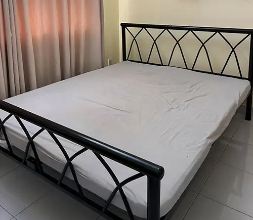 Giường Sắt Tròn