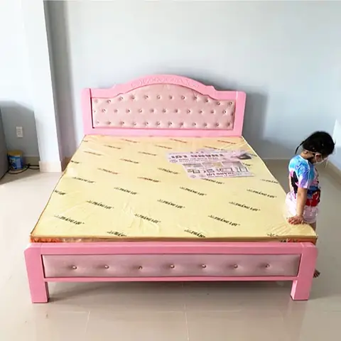 Giường Sắt Bọc Nệm Nhung Cao Cấp