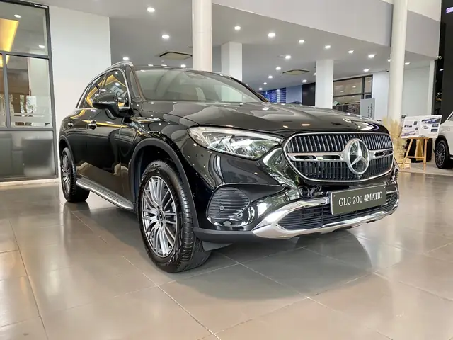 Ngoại Hình Mercedes-benz Glc 200 4matic 2025 Duy Trì Sự Sang Trọng, Hiện Đại