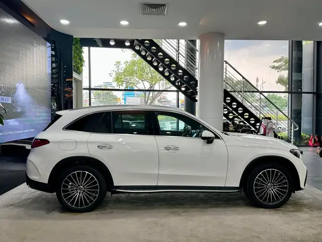 Mercedes-benz-glc-300-4matic-all-new-2023-2024-2025-2026-2027-2028-noi-that-ngoai-that-mercedeshaxaco-com-vn
