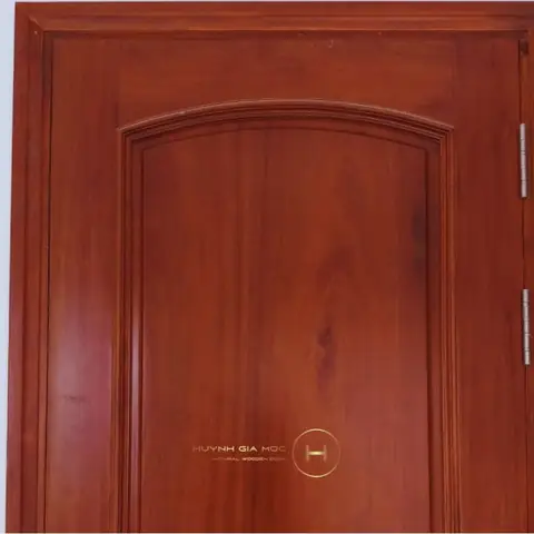 Kiểu Dáng Cửa Phòng Ngủ Gỗ Lim Phong Cách Truyền Thống Á Đông Sang Trọng Kiểu Dáng Cửa Phòng Ngủ Gỗ Lim Phong Cách Truyền Thống Á Đông Sang Trọng