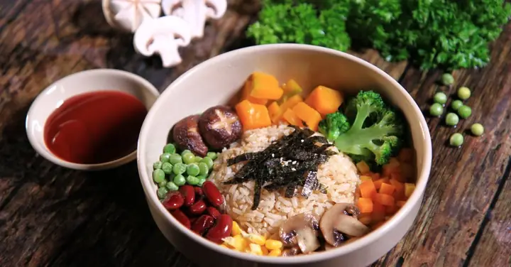 Top 10 Quán Ăn Chay Gần Công Viên Hoàng Văn Thụ