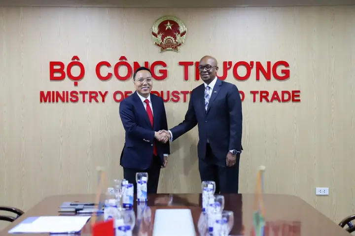 Thứ Trưởng Nguyễn Hoàng Long Tiếp Và Làm Việc Với Bộ Trưởng Công Thương Và Cạnh Tranh Nam Phi