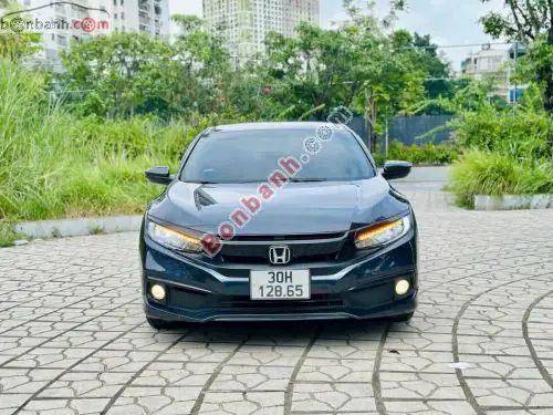 Khám Phá Nội Thất Honda Civic 2018 Bạc: Thiết Kế & Tiện Nghi