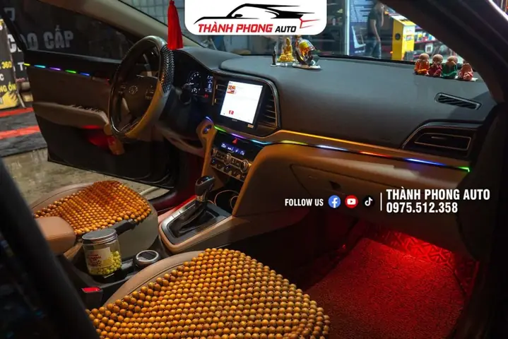 Đèn Led Viền Nội Thất Ô Tô Gồm: