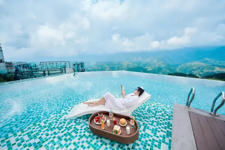Bể Bơi Vô Cực Tại Bamboo Sapa Hotel Có Phải Là Điểm Nhấn Không Thể Bỏ Lỡ Không?