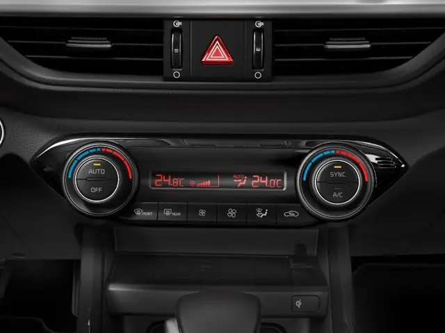Nội Thất Kia K3 Nhiều Trang Bị Hấp Dẫn Trong Phân Khúc