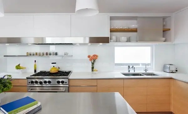 Xu Hướng Sử Dụng Kính Cường Lực Trong Nội Thất Nhà Bếp Hiện Đại