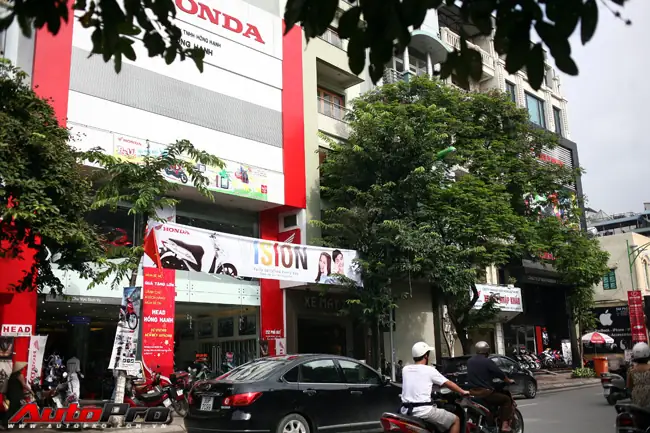 Dưới Tình Trạng Thị Trường Xe Máy Đóng Băng, Các Head Honda Và Đại Lý Yamaha Đồng Loạt Hạ Giá Xe Tới Dưới Mức Giá Mà Nhà Sản Xuất Đề Ra. Dưới Tình Trạng Thị Trường Xe Máy Đóng Băng, Các Head Honda Và Đại Lý Yamaha Đồng Loạt Hạ Giá Xe Tới Dưới Mức Giá Mà Nhà Sản Xuất Đề Ra.