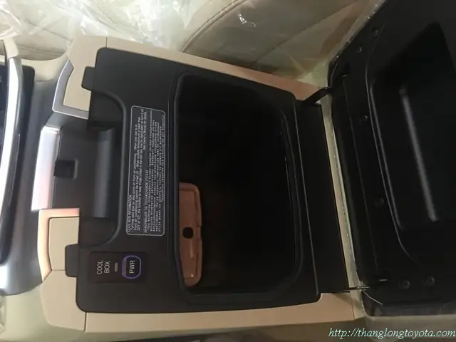 Nội Thất Land Cruiser V8 2018