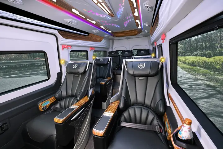 Bảng Giá Xe Limousine 10 Chỗ 2025: Cập Nhật Chi Tiết Mới Nhất