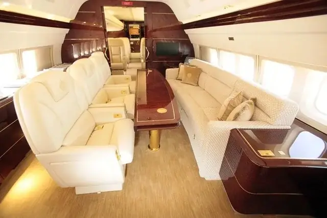 Nội thất máy bay Boeing 777: Khám phá không gian và tiện nghi
