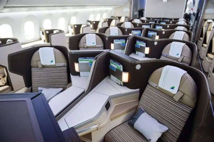 Siêu máy bay Boeing 787-9 Dreamliner mới nhận của Bamboo Airways sẽ bay đường bay nào? - Ảnh 7. Siêu máy bay Boeing 787-9 Dreamliner mới nhận của Bamboo Airways sẽ bay đường bay nào? - Ảnh 7.