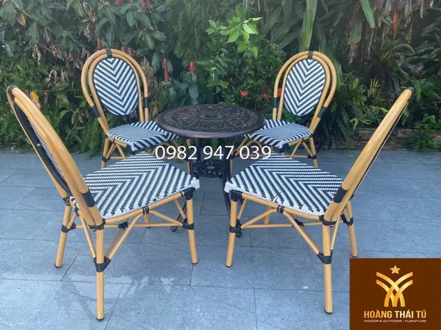 Bàn ghế mây nhựa có độ bền cao