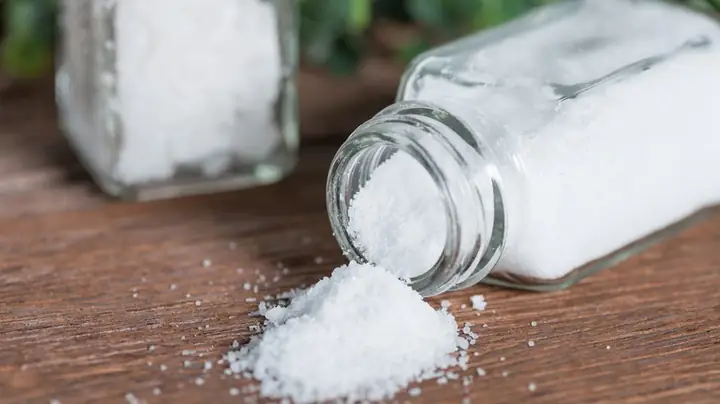3.2. Sử dụng hỗn hợp baking soda và nước chanh 3.2. Sử dụng hỗn hợp baking soda và nước chanh