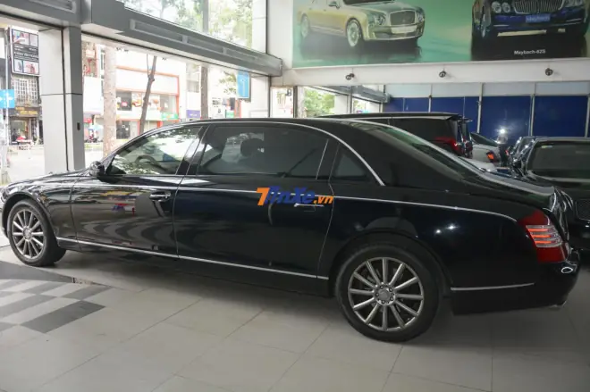 Tnv - 1 Trong 100 Chiếc Xe Siêu Sang Maybach Zeppelin Được Sản Xuất Trên Toàn Thế Giới Đang Được Một Công Ty Nhập Khẩu Xe Sang Ở Sài Thành Rao Bán Với Mức Giá 30 Tỷ Đồng.