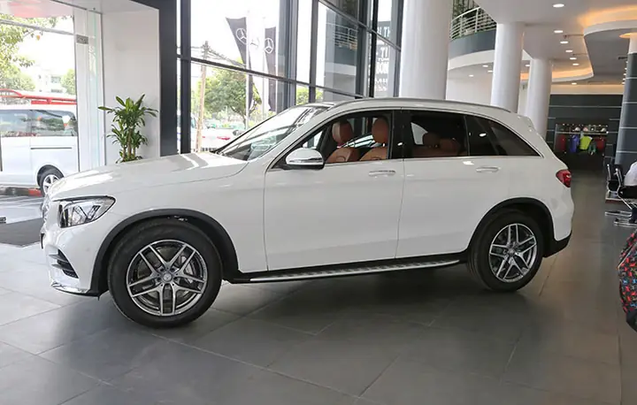 nội thất mer glc 300 màu đen 2019
