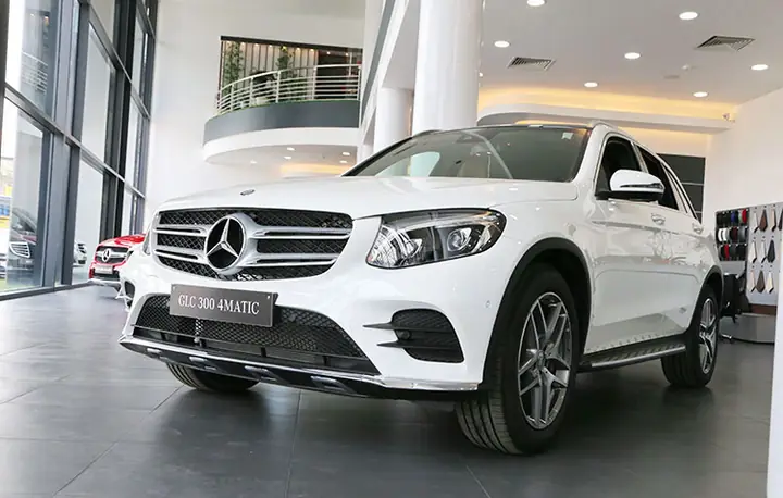 nội thất mer glc 300 màu đen 2019