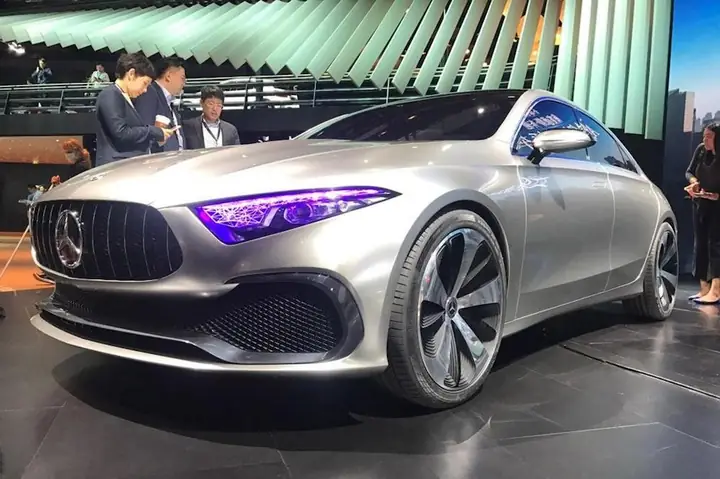 Bất Ngờ Với Nội Thất “sang Chảnh” Của Mercedes A-class 2018 Bất Ngờ Với Nội Thất “sang Chảnh” Của Mercedes A-class 2018
