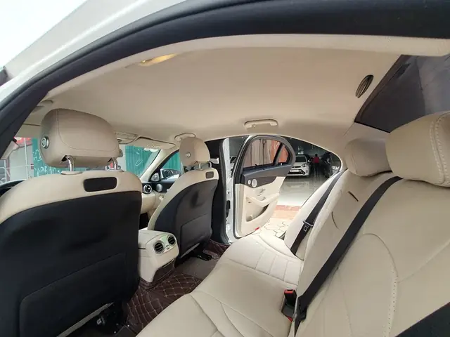 Nội Thất Mercedes C200 2018