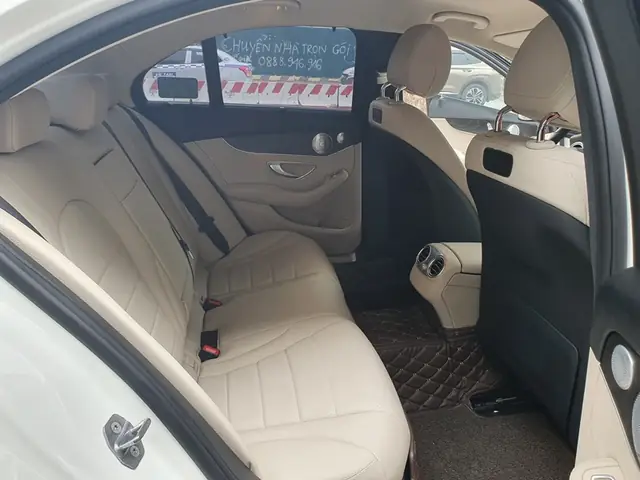 Nội Thất Mercedes C200 2018